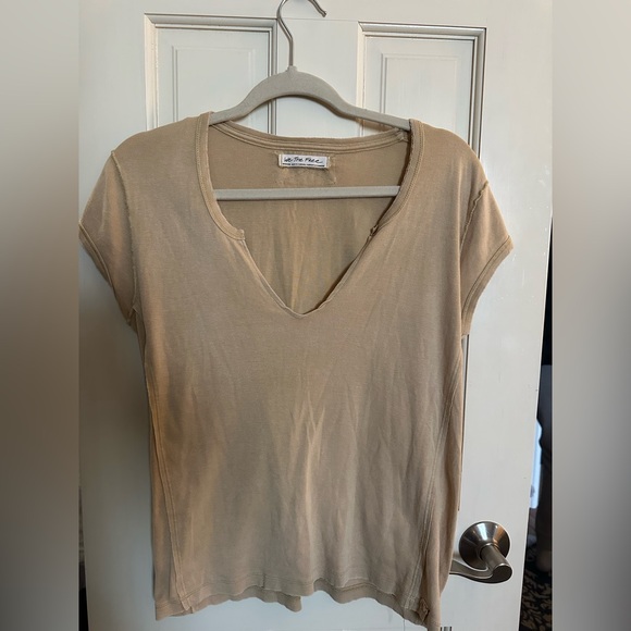 Free People Tops - Free People Beige Short Sleeve V-Neck Tee